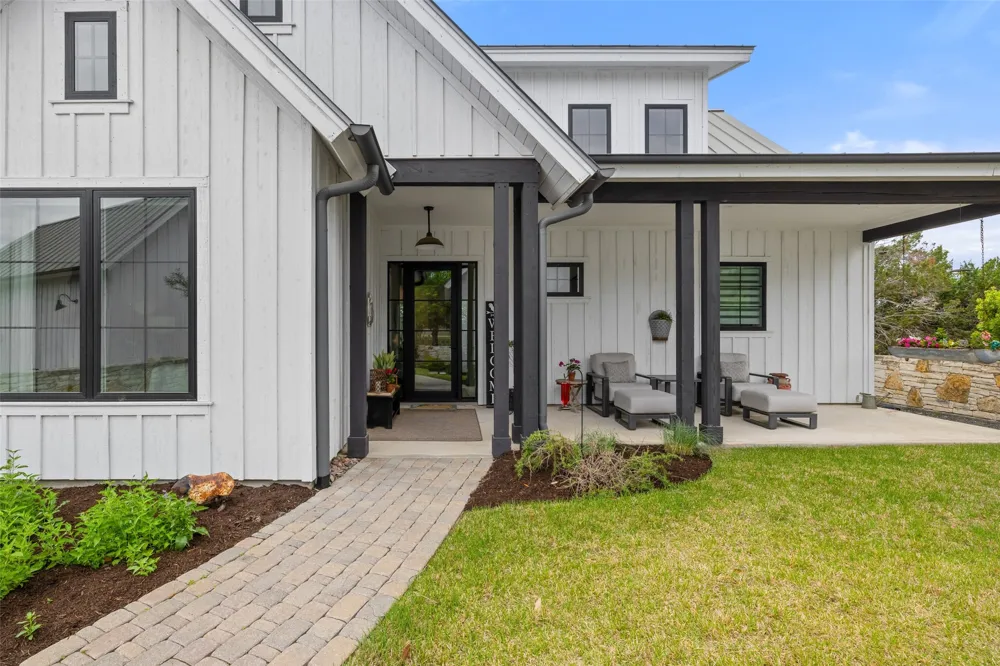 19601 Flying J Boulevard #16 Spicewood, TX 78669