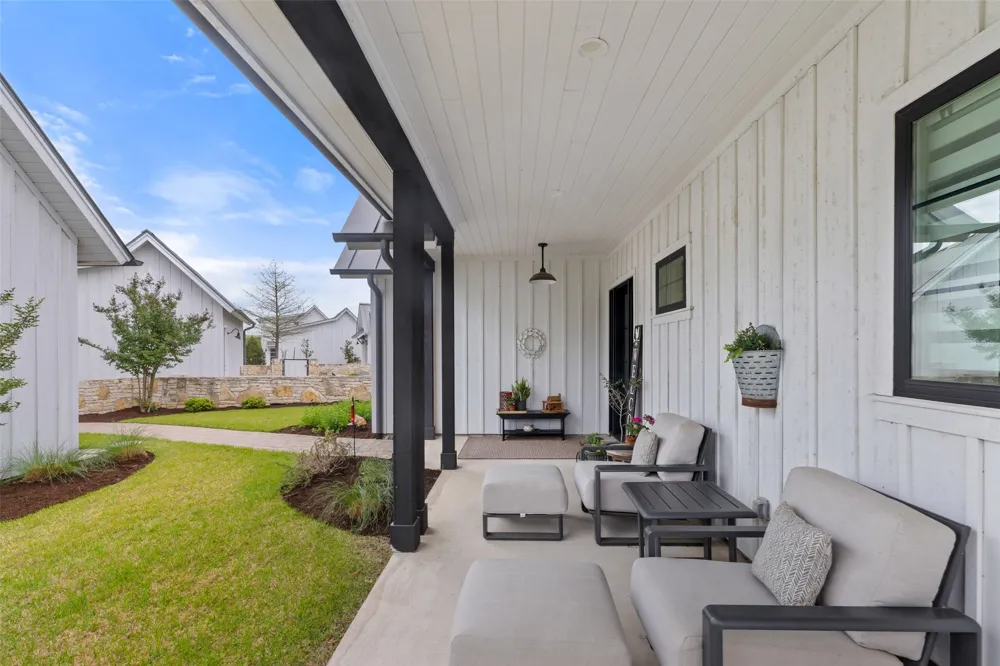 19601 Flying J Boulevard #16 Spicewood, TX 78669
