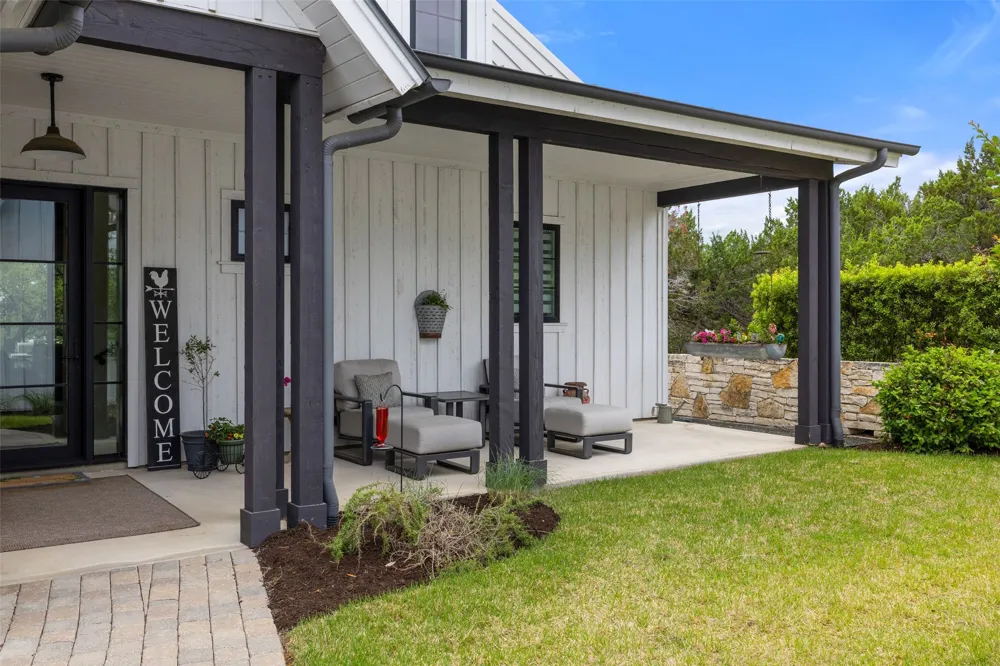 19601 Flying J Boulevard #16 Spicewood, TX 78669