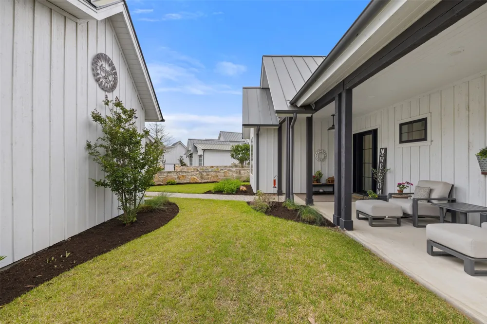19601 Flying J Boulevard #16 Spicewood, TX 78669