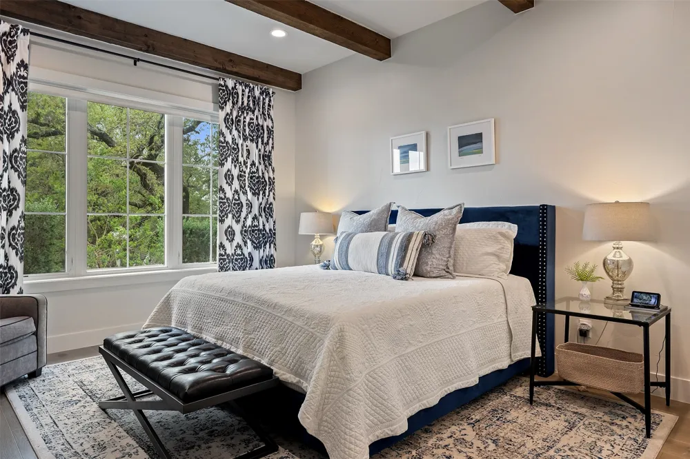 19601 Flying J Boulevard #16 Spicewood, TX 78669