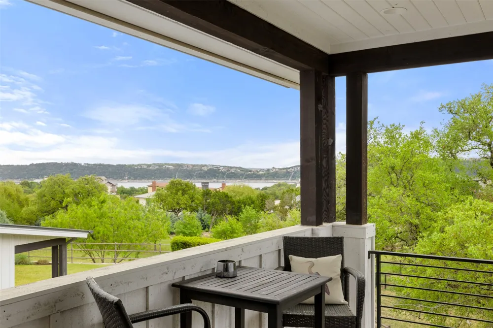 19601 Flying J Boulevard #16 Spicewood, TX 78669