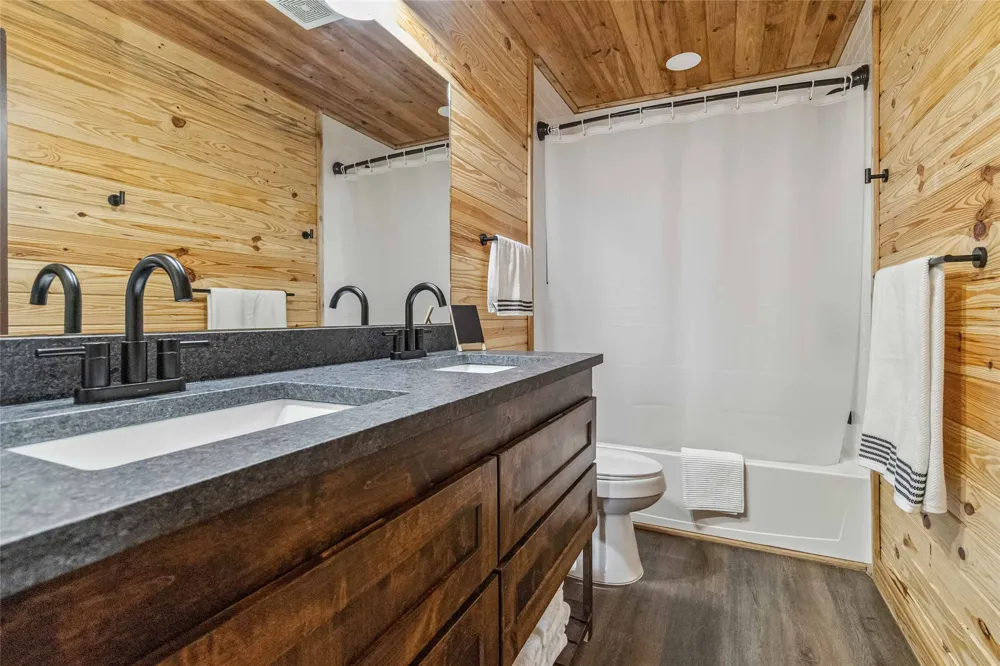 1591 Scull Road Martindale, TX 78666
