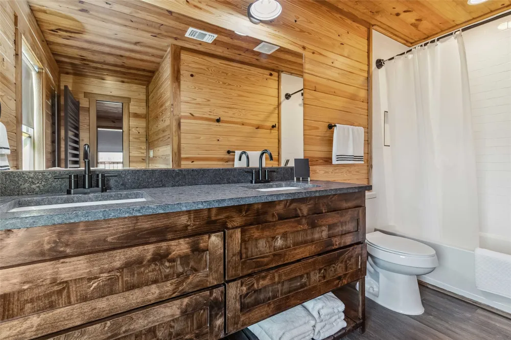 1591 Scull Road Martindale, TX 78666