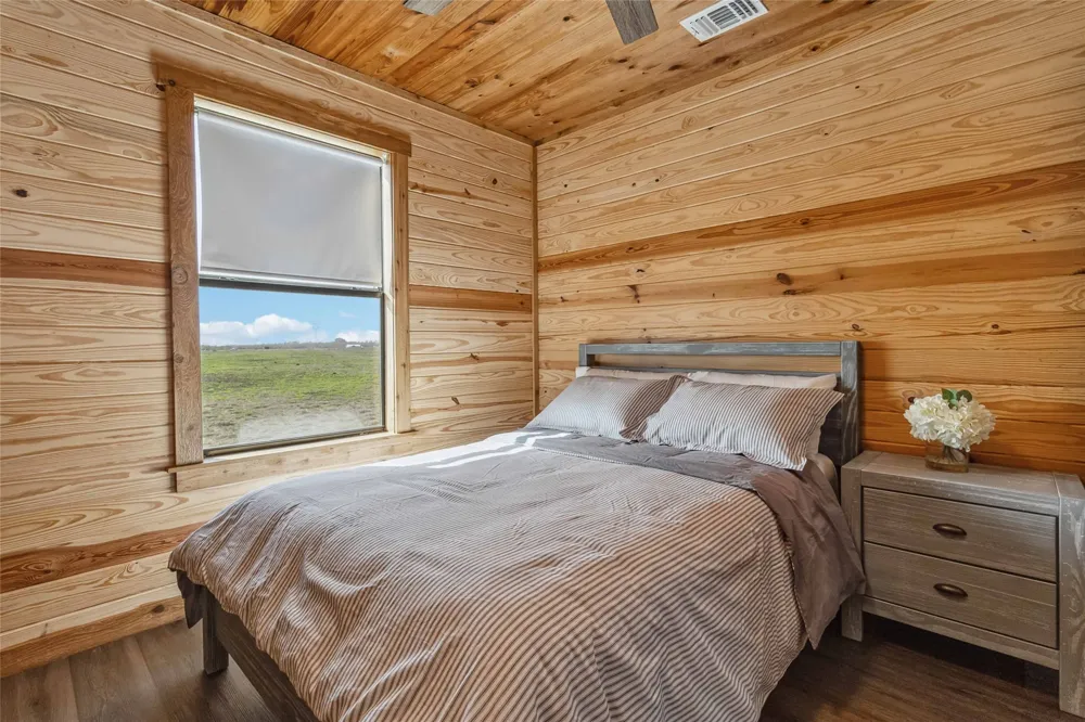 1591 Scull Road Martindale, TX 78666