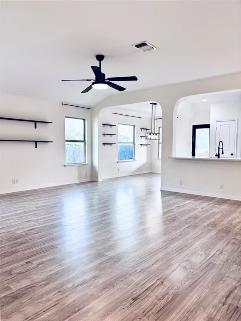 606 Old Peak Road