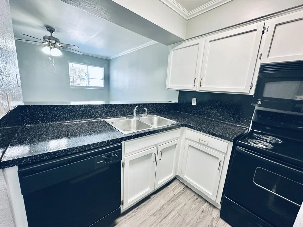 3702 S Second Street #118 Austin, TX 78704