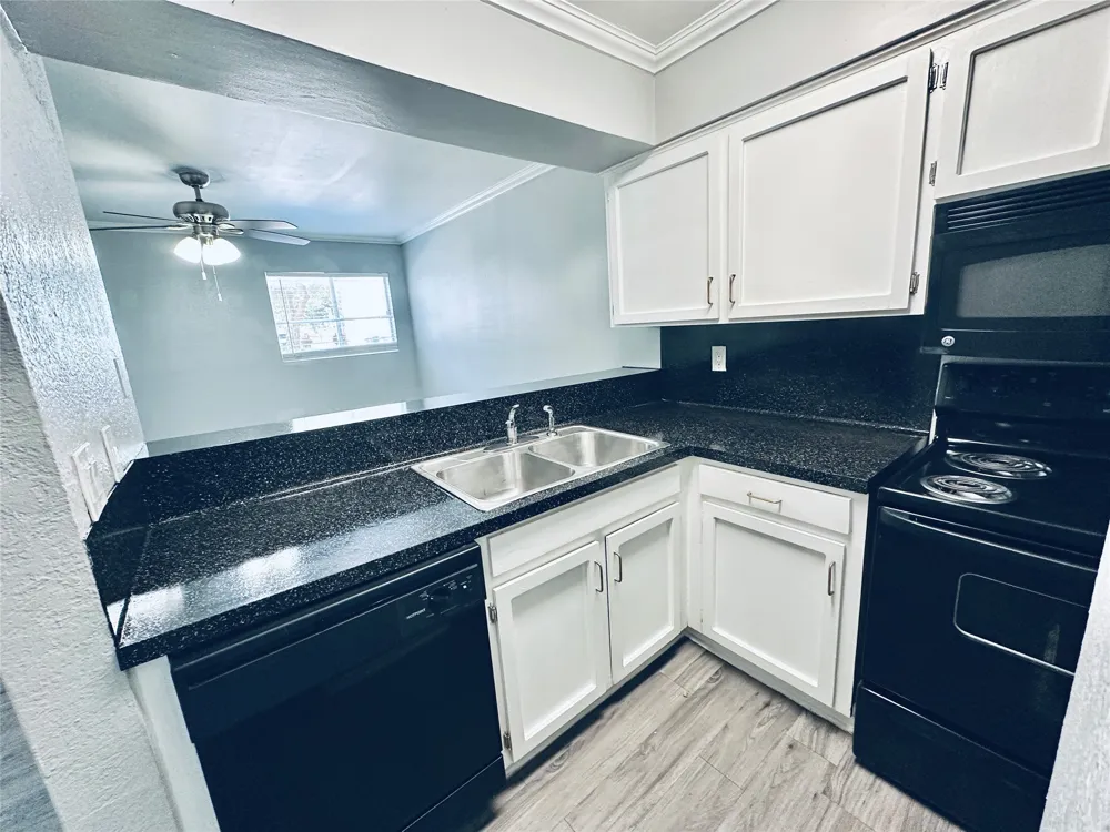 3702 S Second Street #118 Austin, TX 78704