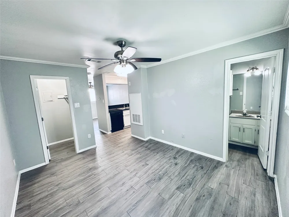 3702 S Second Street #118 Austin, TX 78704