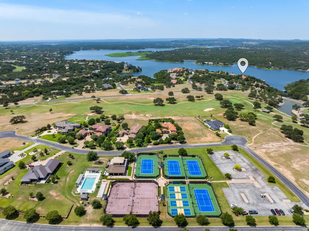 2819 Cliff Point Spicewood, TX 78669