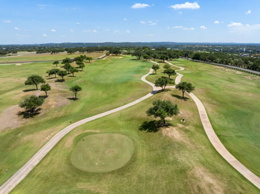 2819 Cliff Point Spicewood, TX 78669