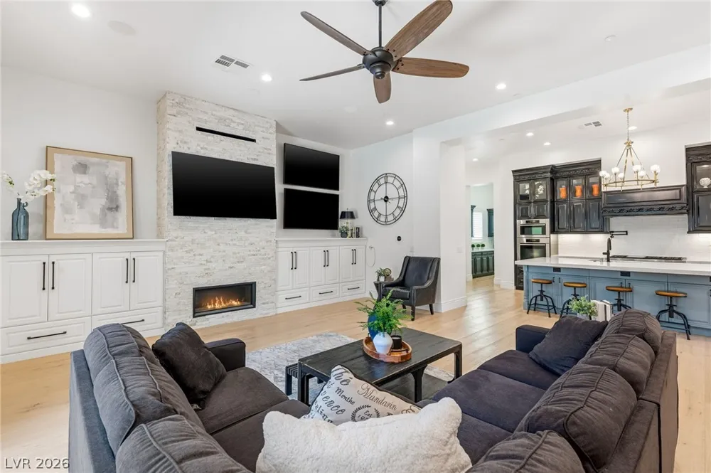 25 Pebble Dunes Court Las Vegas, NV 89141