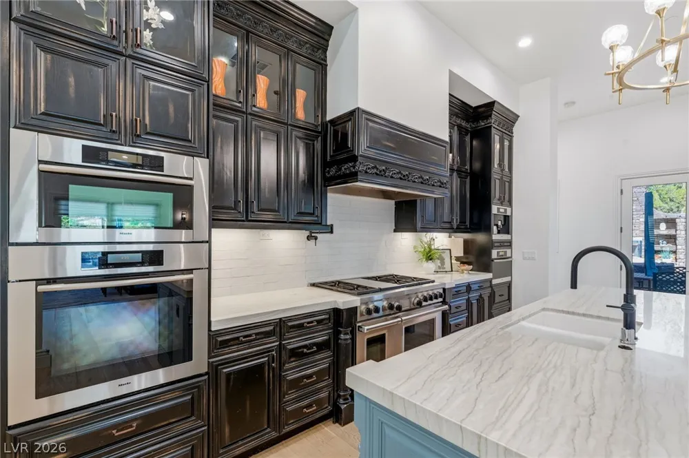 25 Pebble Dunes Court Las Vegas, NV 89141