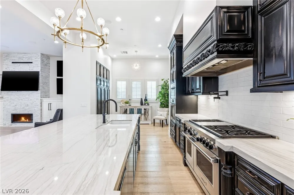 25 Pebble Dunes Court Las Vegas, NV 89141