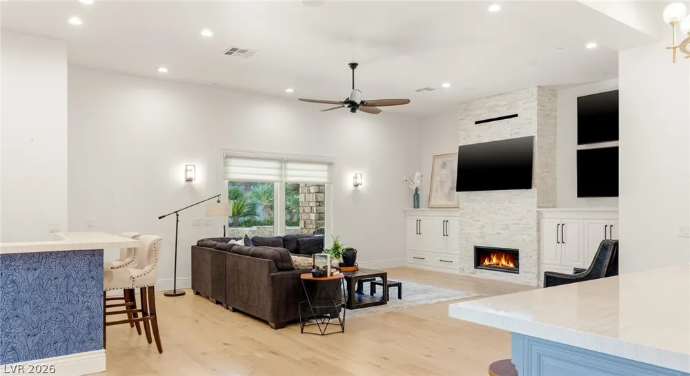 25 Pebble Dunes Court Las Vegas, NV 89141