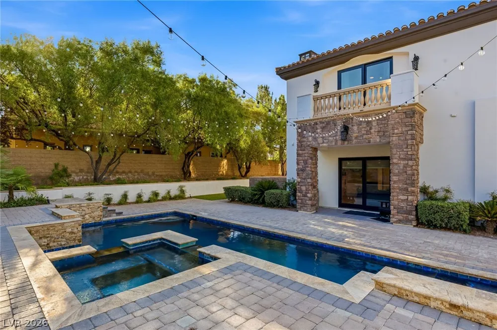 25 Pebble Dunes Court Las Vegas, NV 89141