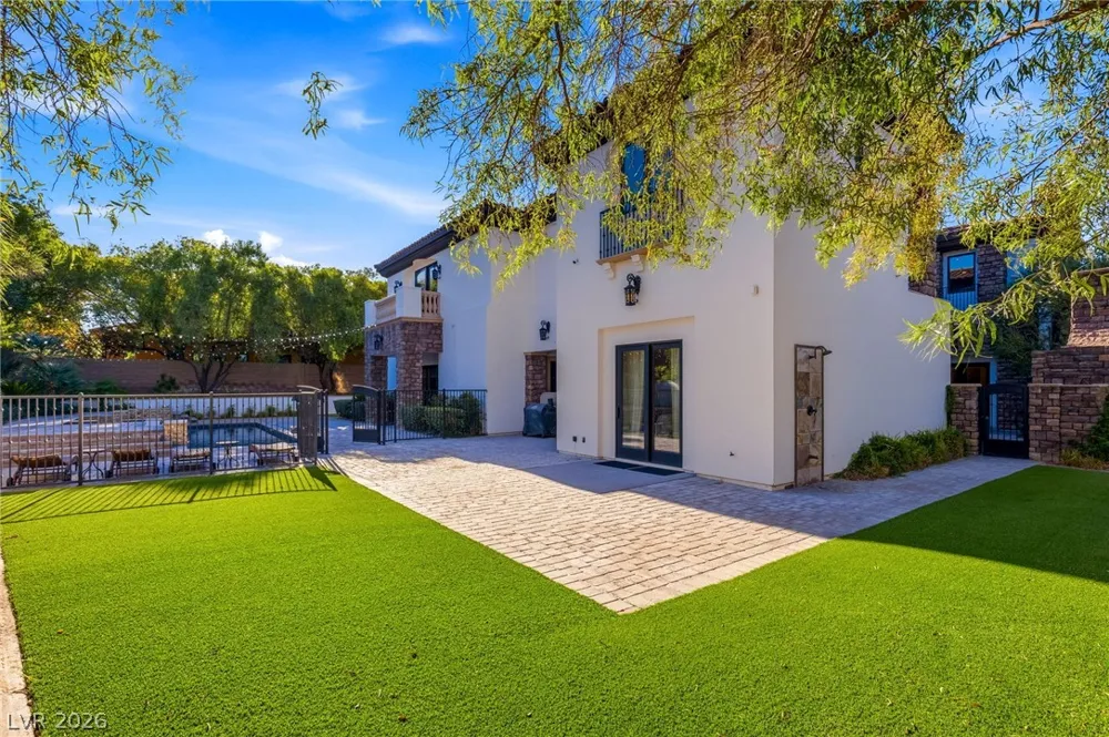 25 Pebble Dunes Court Las Vegas, NV 89141
