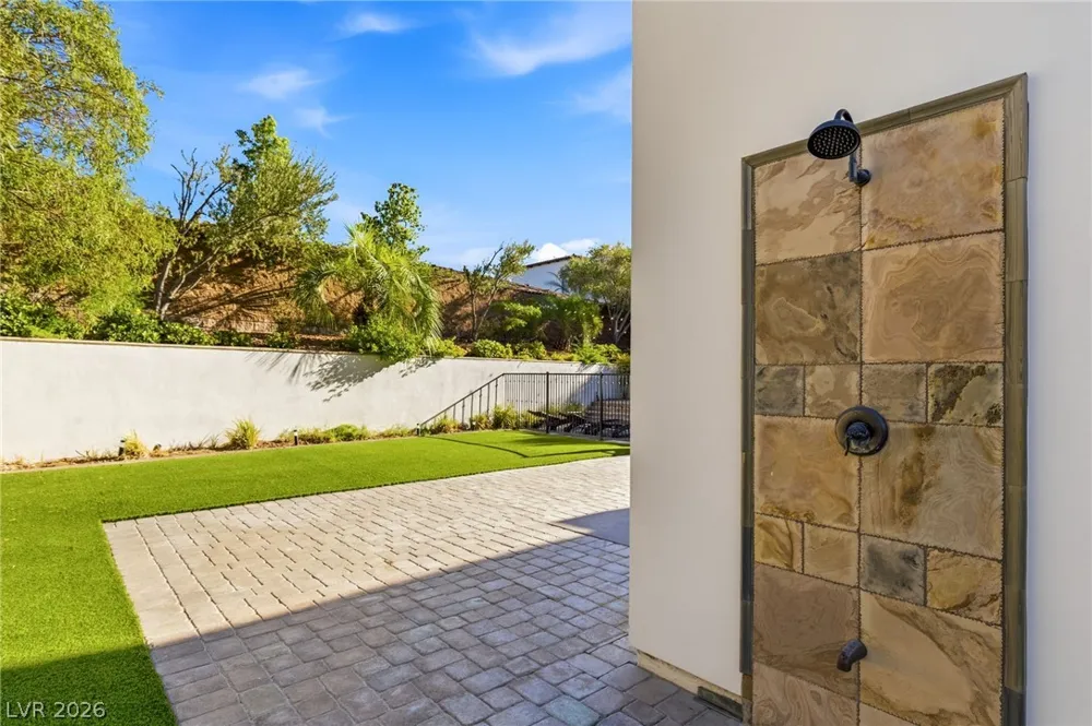 25 Pebble Dunes Court Las Vegas, NV 89141