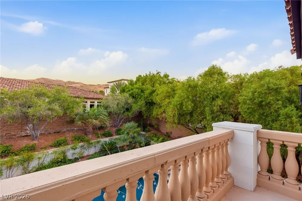 25 Pebble Dunes Court Las Vegas, NV 89141
