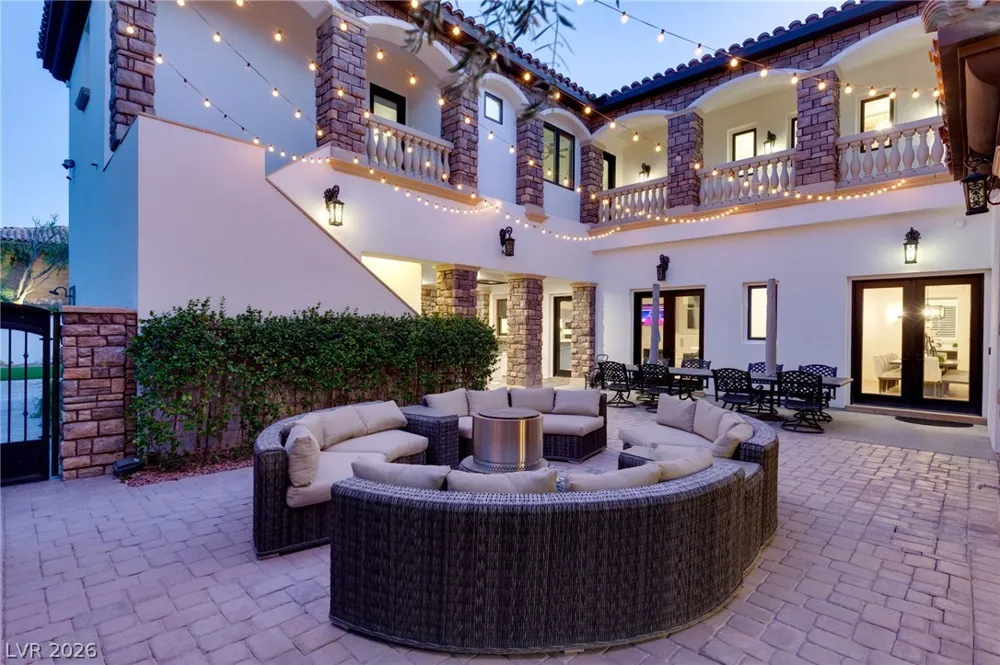 25 Pebble Dunes Court Las Vegas, NV 89141