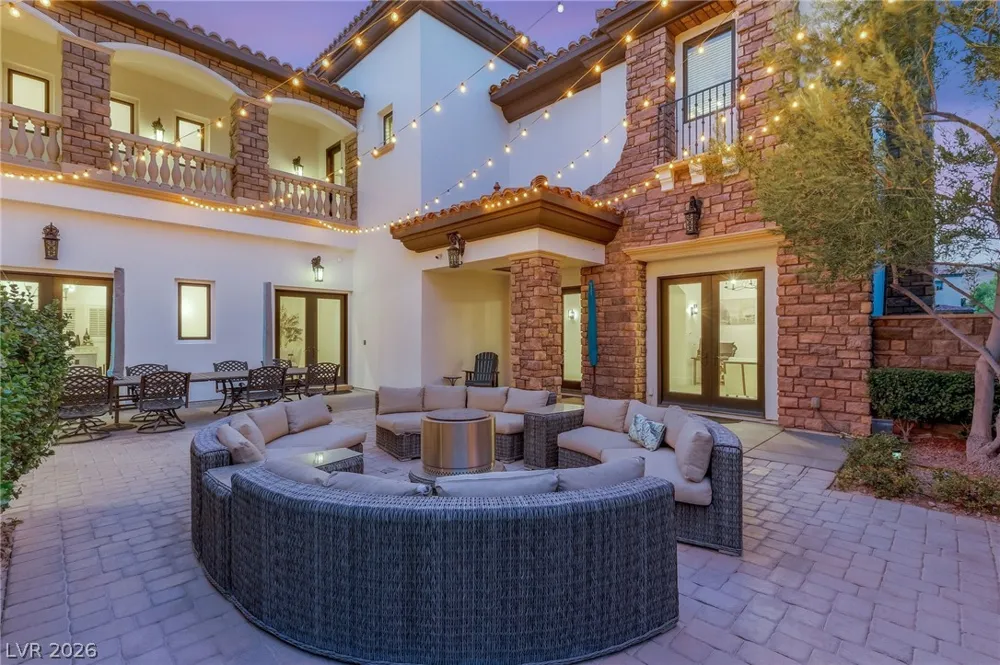 25 Pebble Dunes Court Las Vegas, NV 89141
