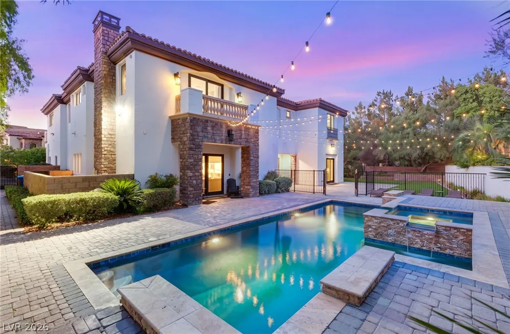 25 Pebble Dunes Court Las Vegas, NV 89141