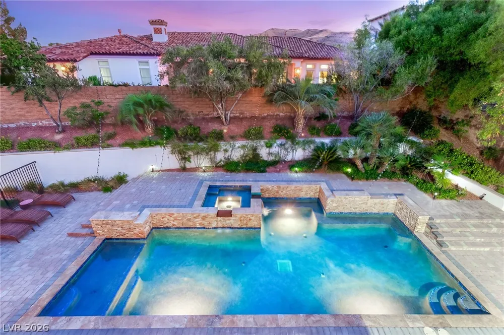 25 Pebble Dunes Court Las Vegas, NV 89141