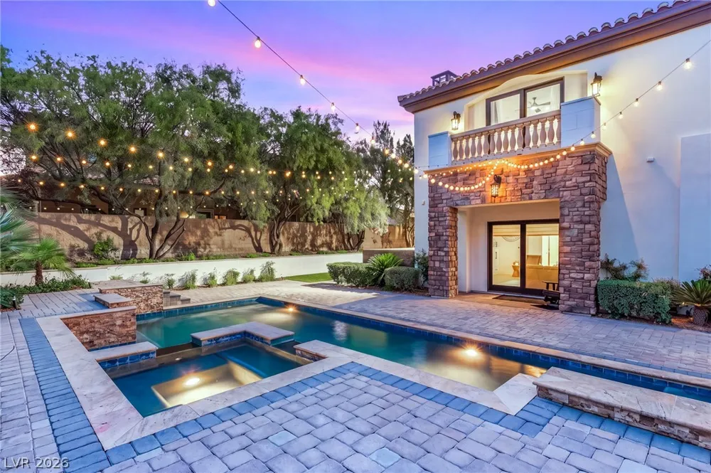 25 Pebble Dunes Court Las Vegas, NV 89141