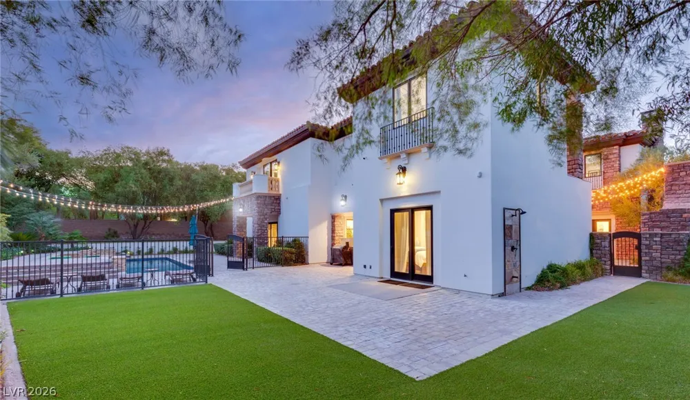 25 Pebble Dunes Court Las Vegas, NV 89141