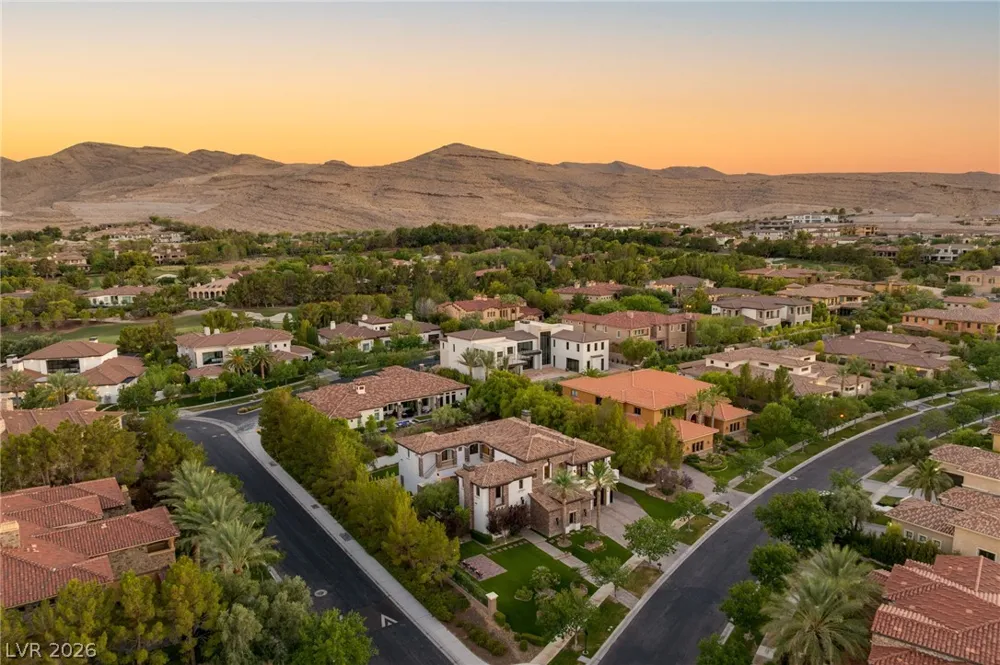 25 Pebble Dunes Court Las Vegas, NV 89141