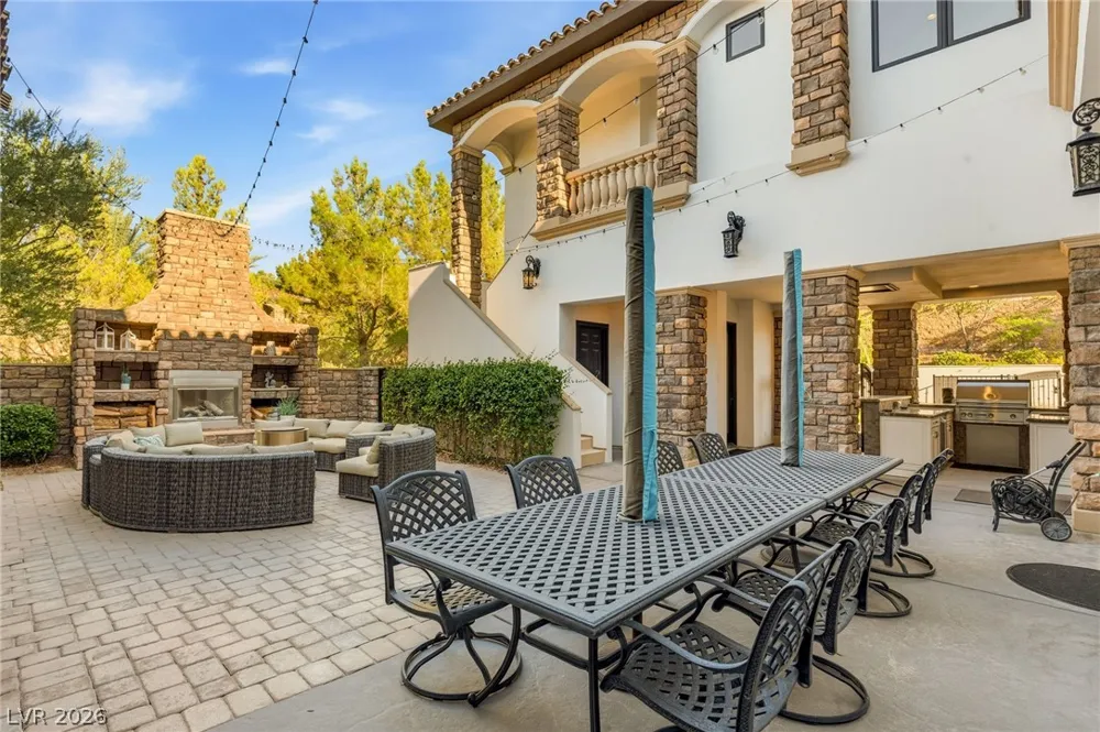 25 Pebble Dunes Court Las Vegas, NV 89141