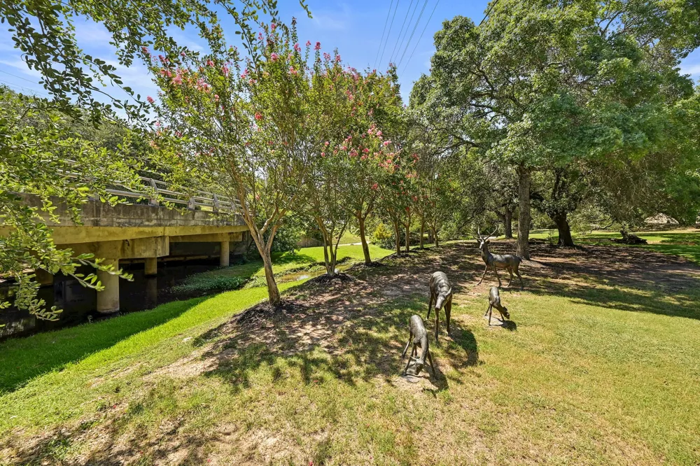 275 Mooring Circle #B Lakeway, TX 78734