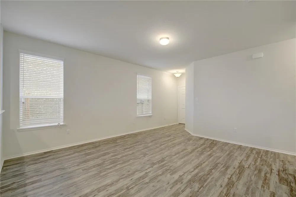434 Eves Necklace Drive Buda, TX 78610
