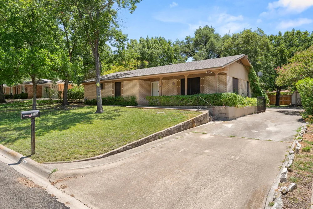 303 E 20th Avenue Belton, TX 76513