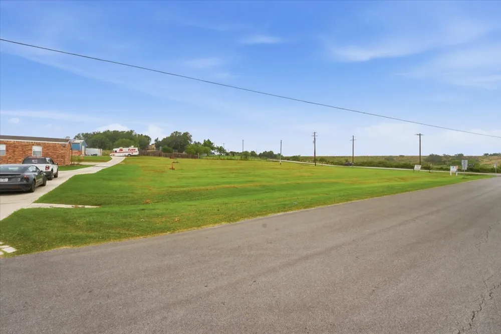 2 S Plum Creek Road Kyle, TX 78640