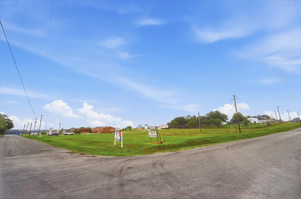 2 S Plum Creek Road Kyle, TX 78640