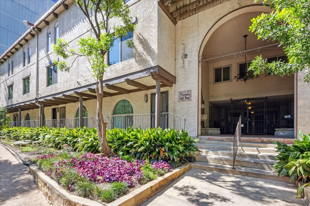 505 W 7th Street #105 Austin, TX 78701
