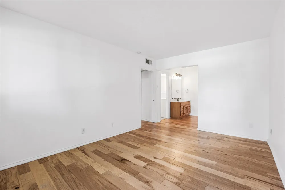 505 W 7th Street #105 Austin, TX 78701
