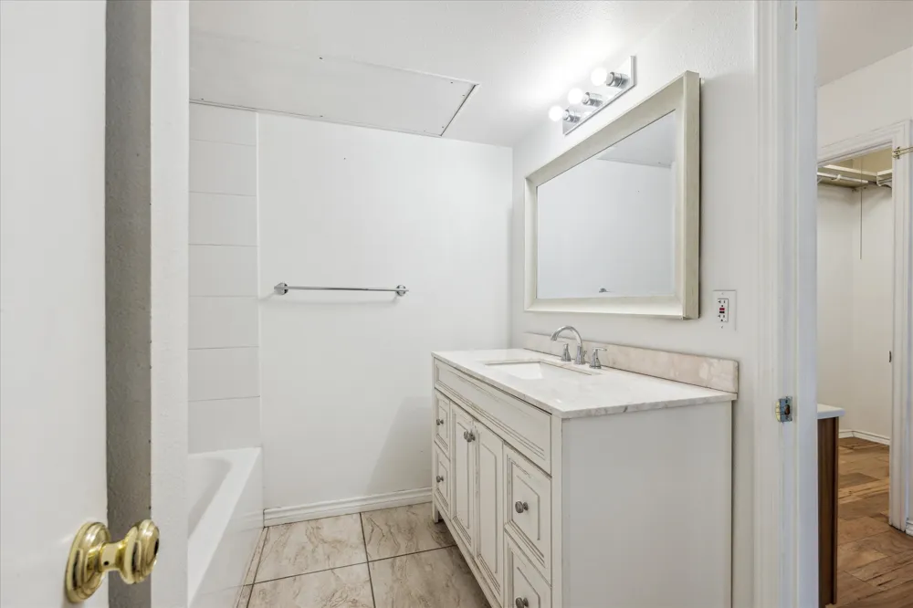 505 W 7th Street #105 Austin, TX 78701