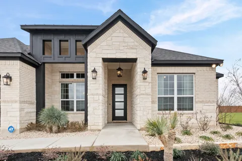 313 E Luna Blue Lane