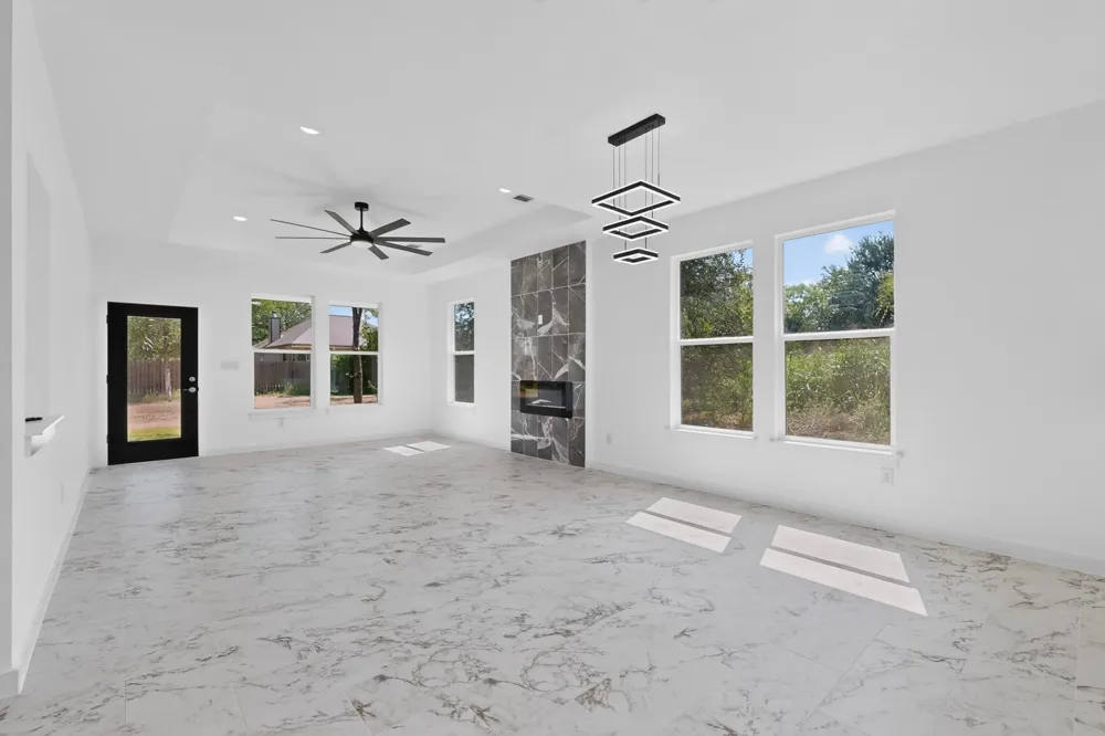114 W Pauwela Lane Bastrop, TX 78602