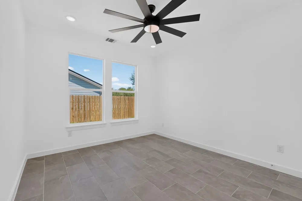 114 W Pauwela Lane Bastrop, TX 78602