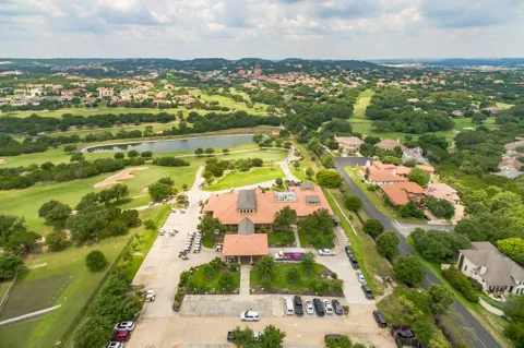 6 Candleleaf Court