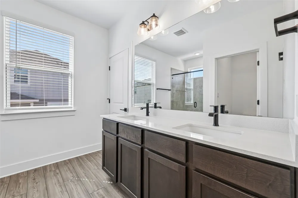 155 Sycamore Pines Lane Kyle, TX 78640