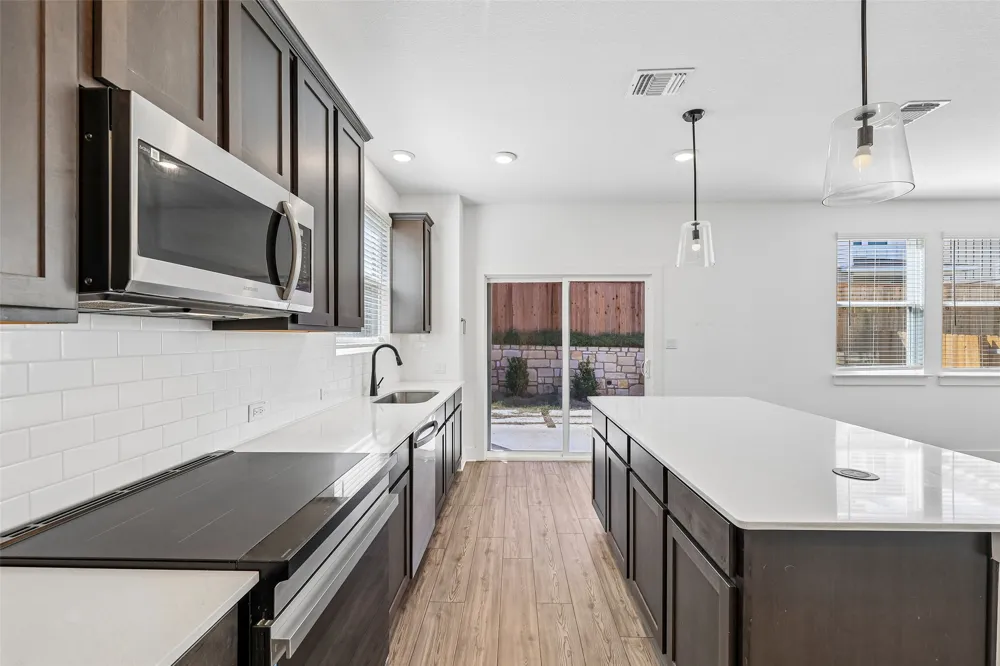 155 Sycamore Pines Lane Kyle, TX 78640