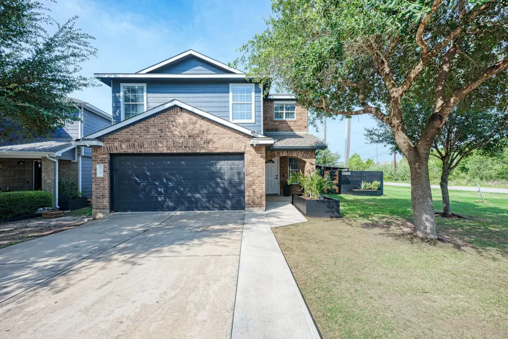 12201 Paloma Blanca Way Del Valle, TX 78617