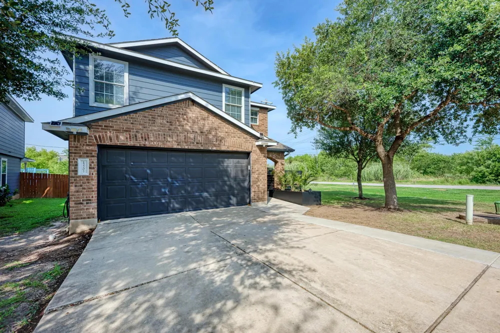 12201 Paloma Blanca Way Del Valle, TX 78617