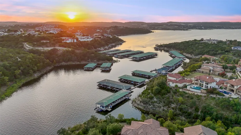 202 Marina View Way #8B Lakeway, TX 78734