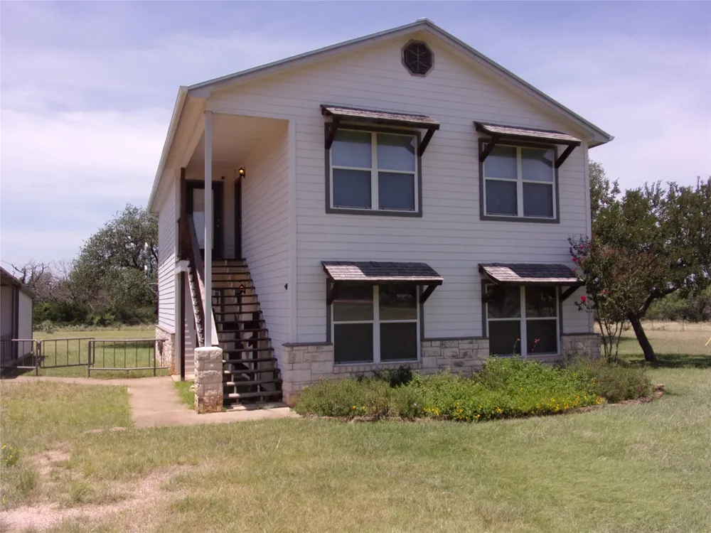179 Two Friends Trail Johnson City, TX 78636