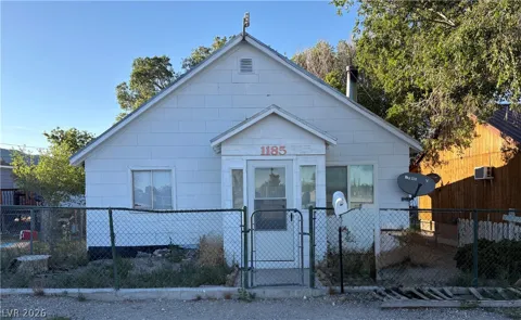 1185 Avenue I